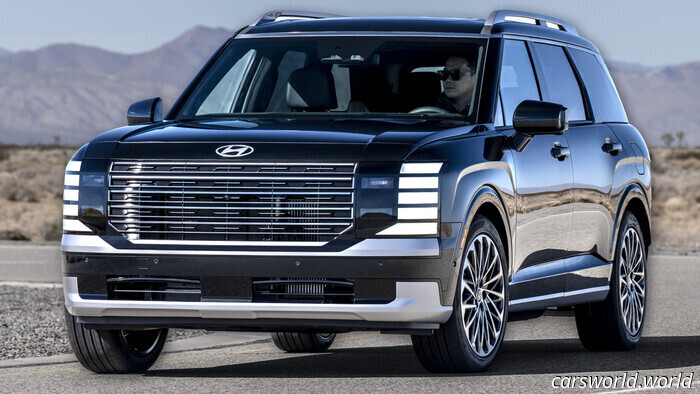El nuevo SUV de tres filas de Hyundai acaba de subir de precio pero también es más premium | Carscoops